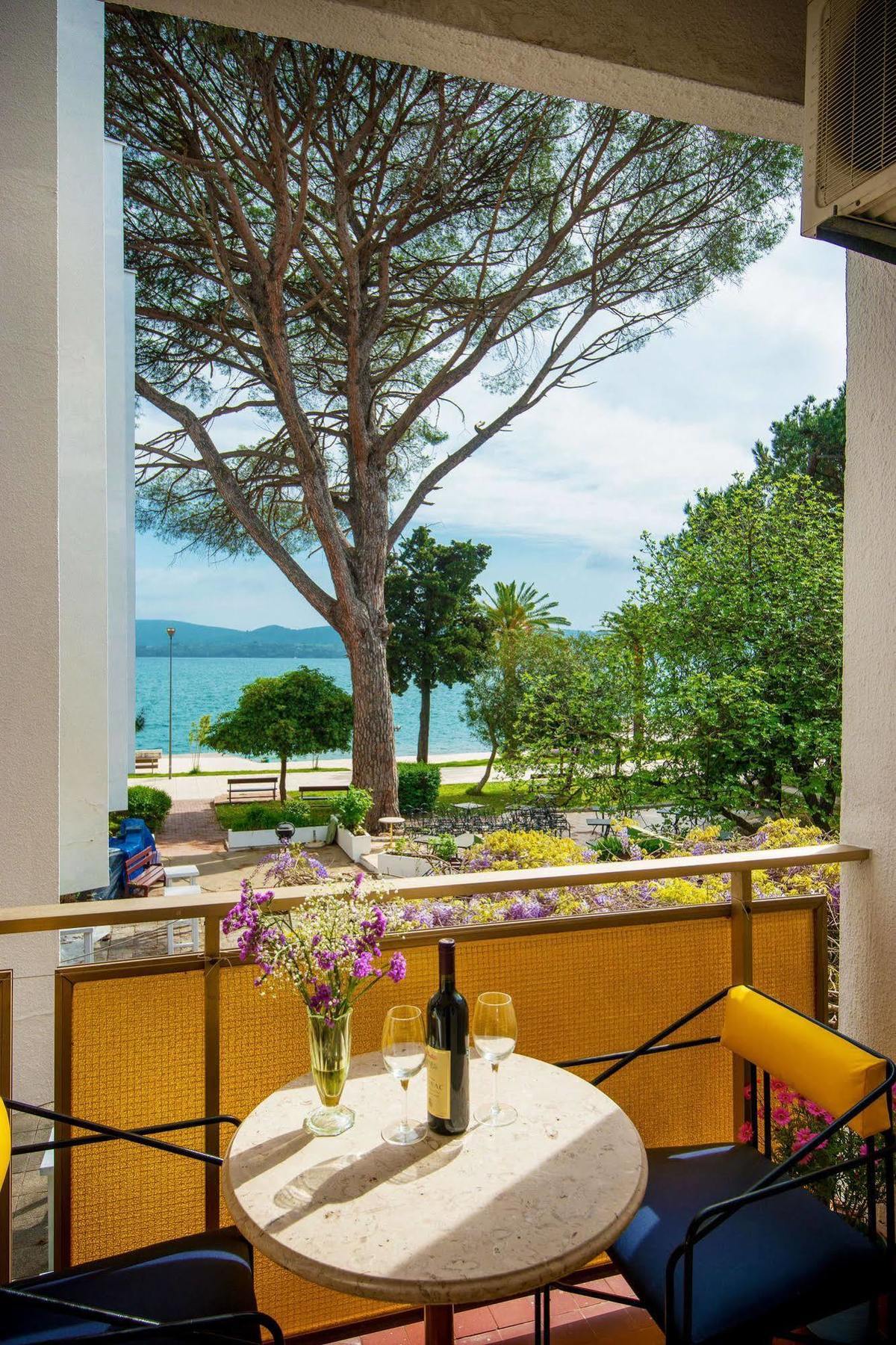 Hotel Mimoza Tivat Exterior foto